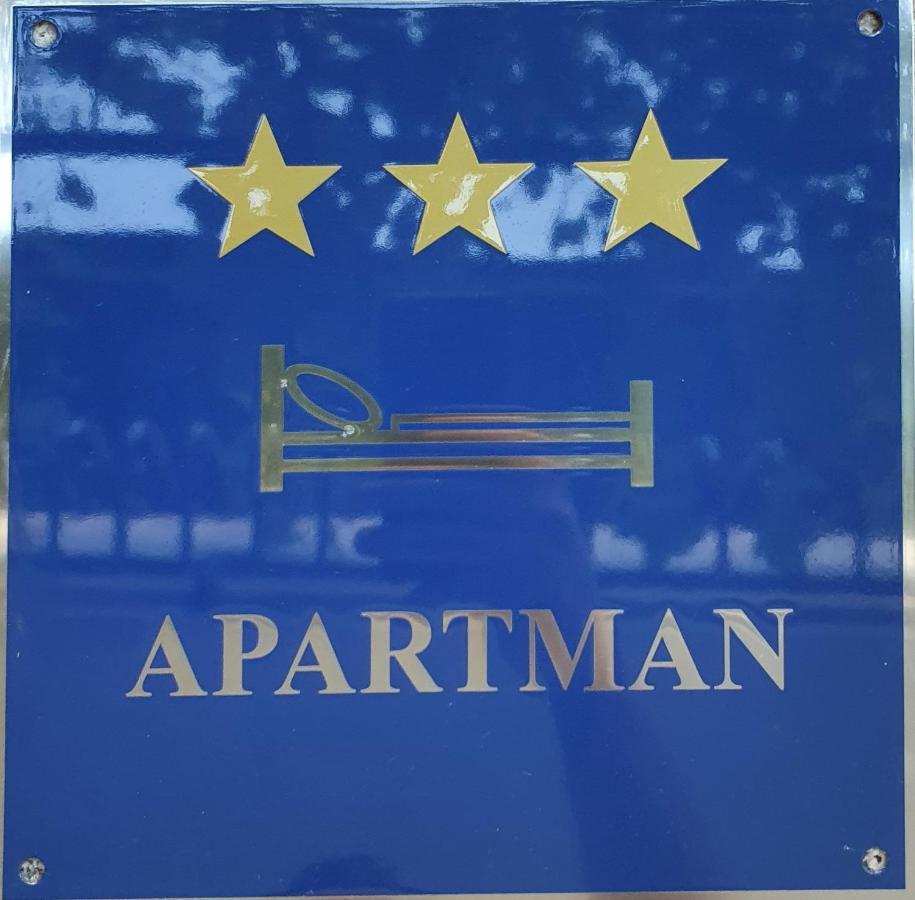 Apartman Luka Apartamento Sinj Exterior foto